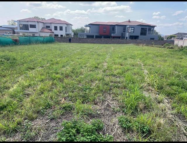 LAND FOR SALE IN MAGALIESBERG COUNTRY ESTATE